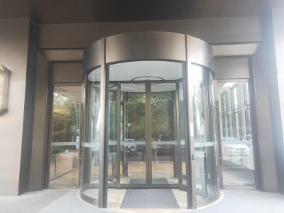 旋轉(zhuǎn)門(mén)優(yōu)點(diǎn)